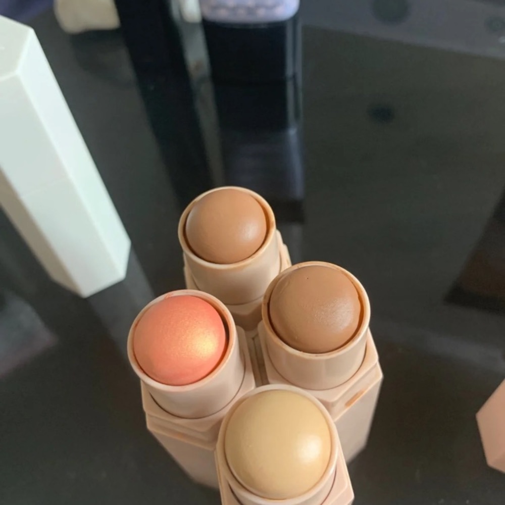 fenty match sticks + brush